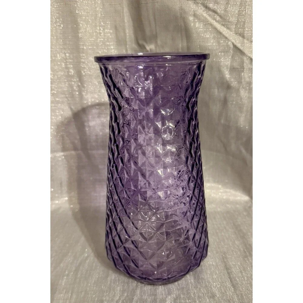 Vintage Paula DPS Diamond Pineapple Textured Pattern Purple Art Glass Vase 9”